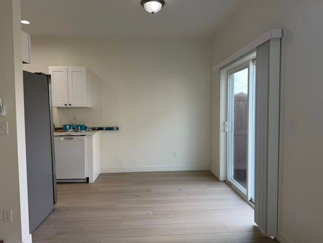 Foto del edificio - 1926 SW Washington St