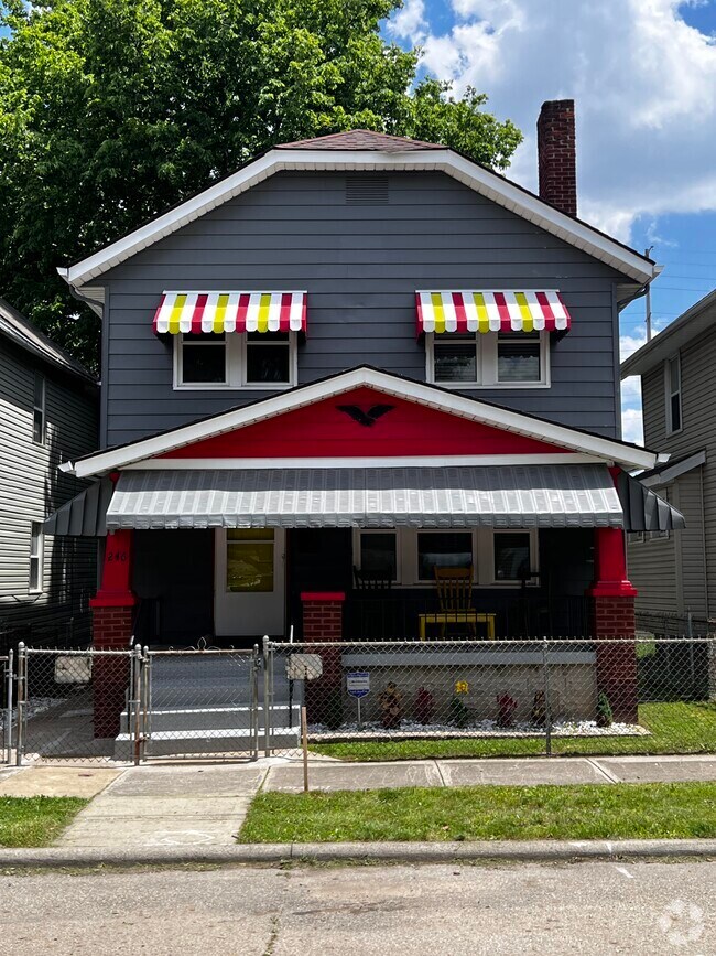 East Franklinton Apartments for Rent with Hardwood Floors Columbus