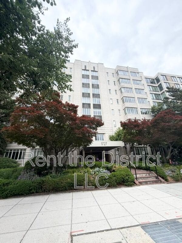 Building Photo - 1727 Massachusetts Ave NW
