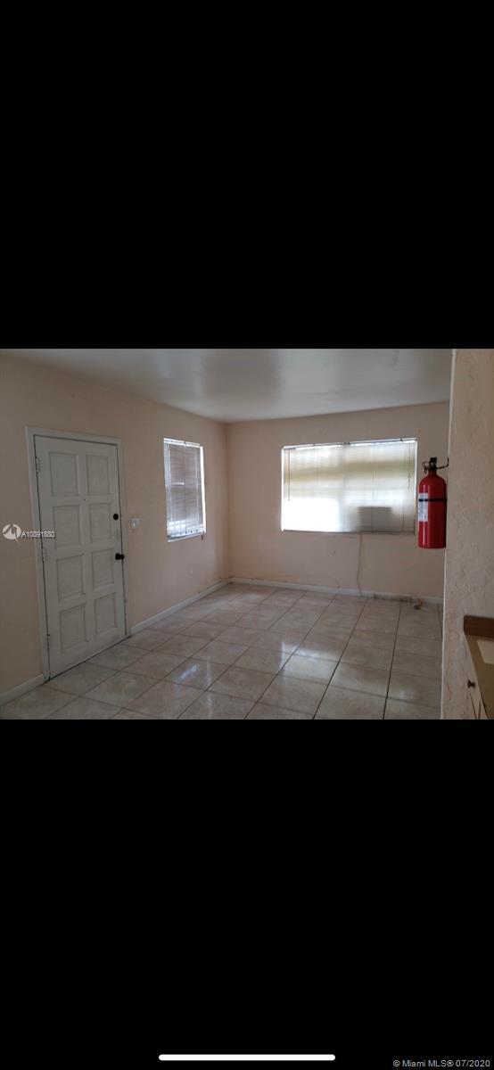 Foto del edificio - 934 NW 103rd St