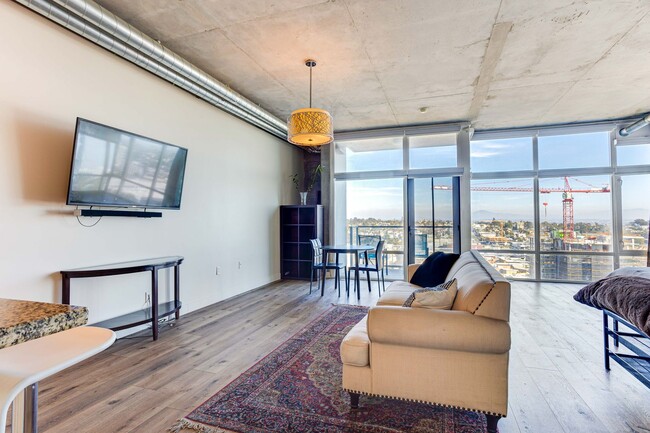 Foto del edificio - Stunning 16th-Floor Smart Corner Loft with...