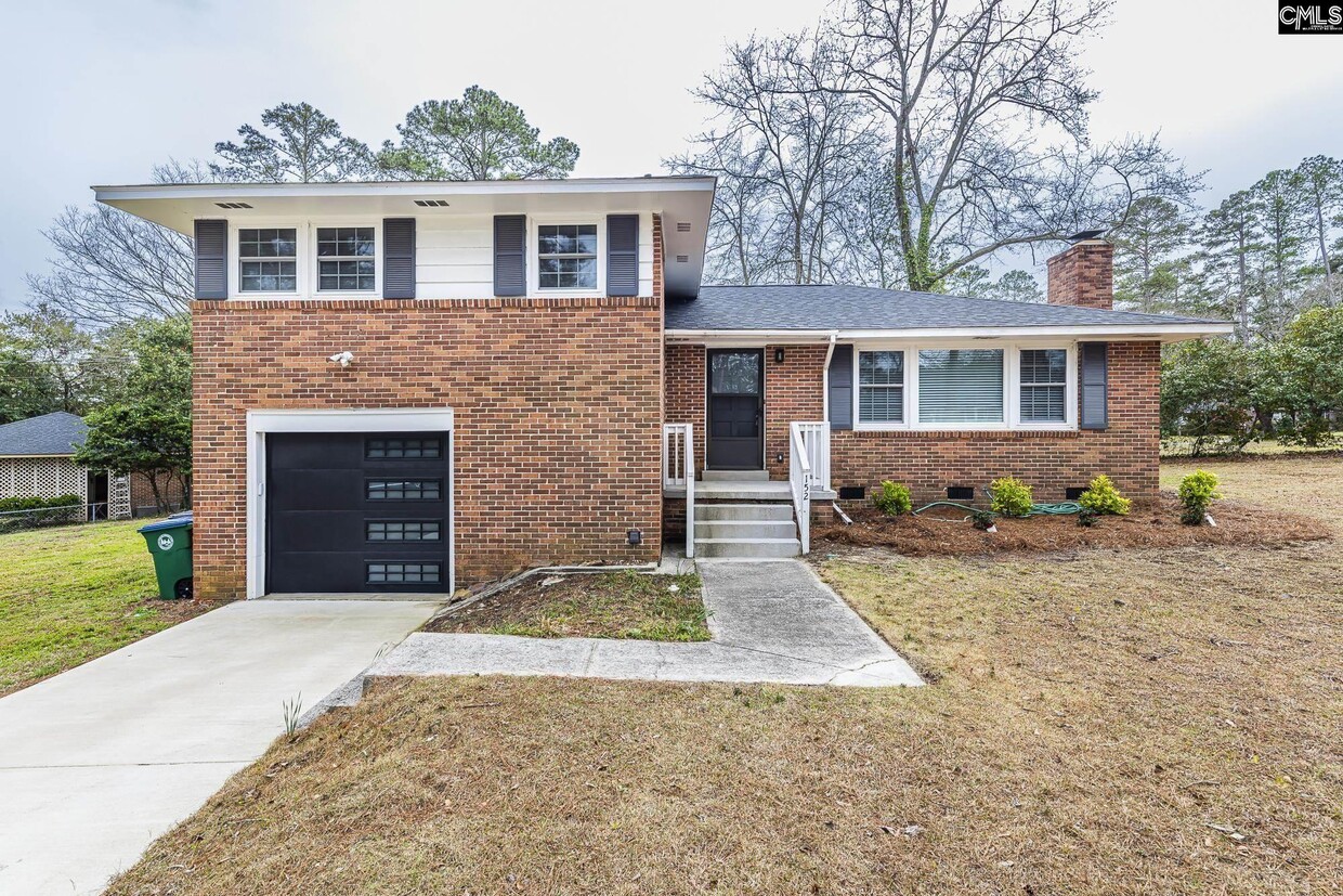 Primary Photo - 152 Arcadia Springs Cir