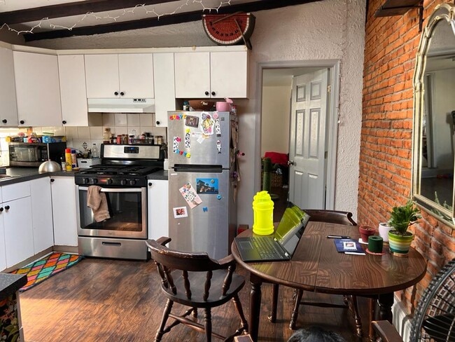 Photo - 759 Corinthian Ave Apartment