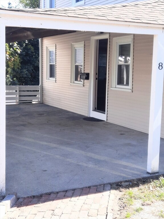 8 Stoney Beach Rd Unit 1, Hull, MA 02045 Room for Rent in Hull, MA