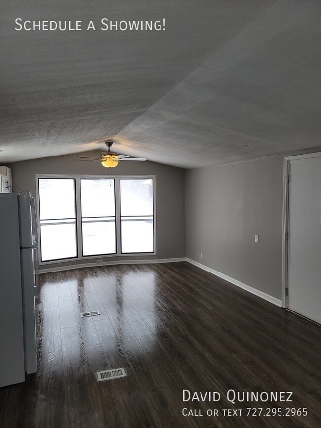 Building Photo - 118 Jasmine Ave