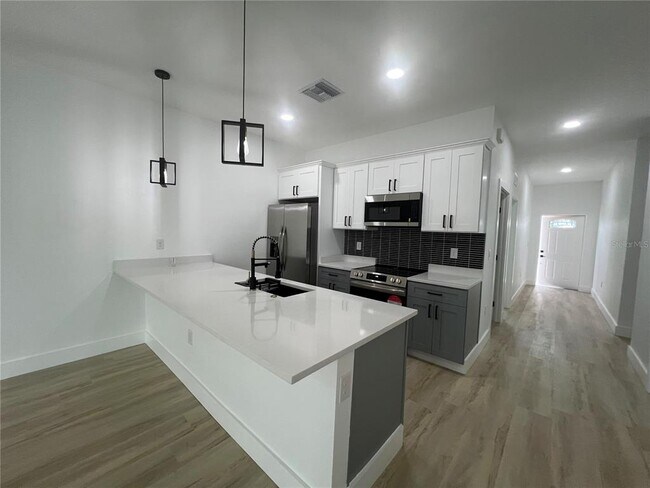 Foto del edificio - 8249 Dimstead St