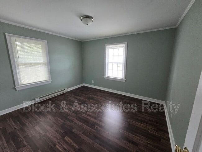 Building Photo - 1703 E Gate City Blvd