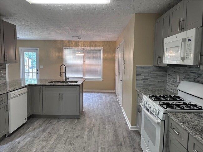 Building Photo - 816 Norwalk Cove NE