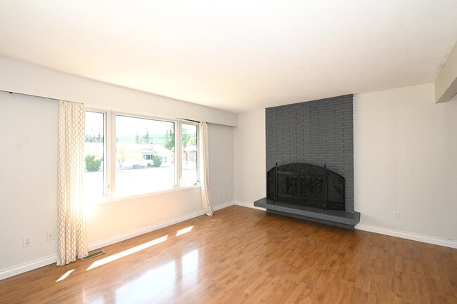 Building Photo - 1362 Aleza Crescent