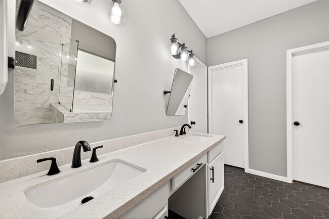 Foto del edificio - 23810 Spring Way Dr