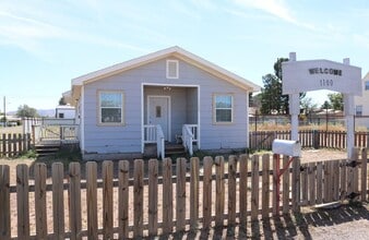 Building Photo - 1100 W Stockton Ave