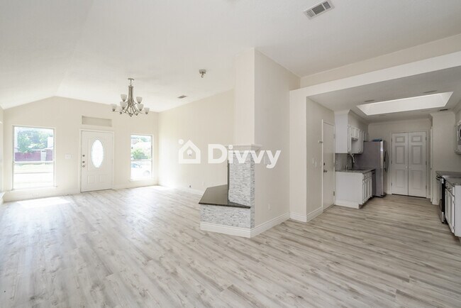 Building Photo - 1211 Hilburn Ct, Irving, TX 75060