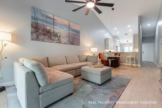 Building Photo - 4640 Tower Hill Ln