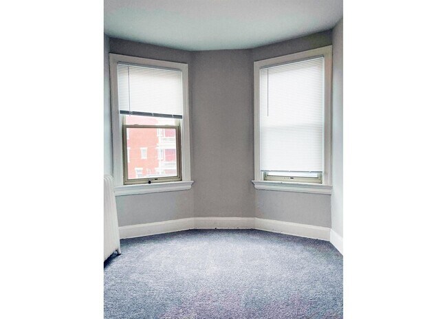 Foto del edificio - 343-345 Ludlow Avenue