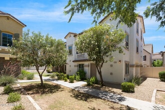 Building Photo - 751 N Port Dr