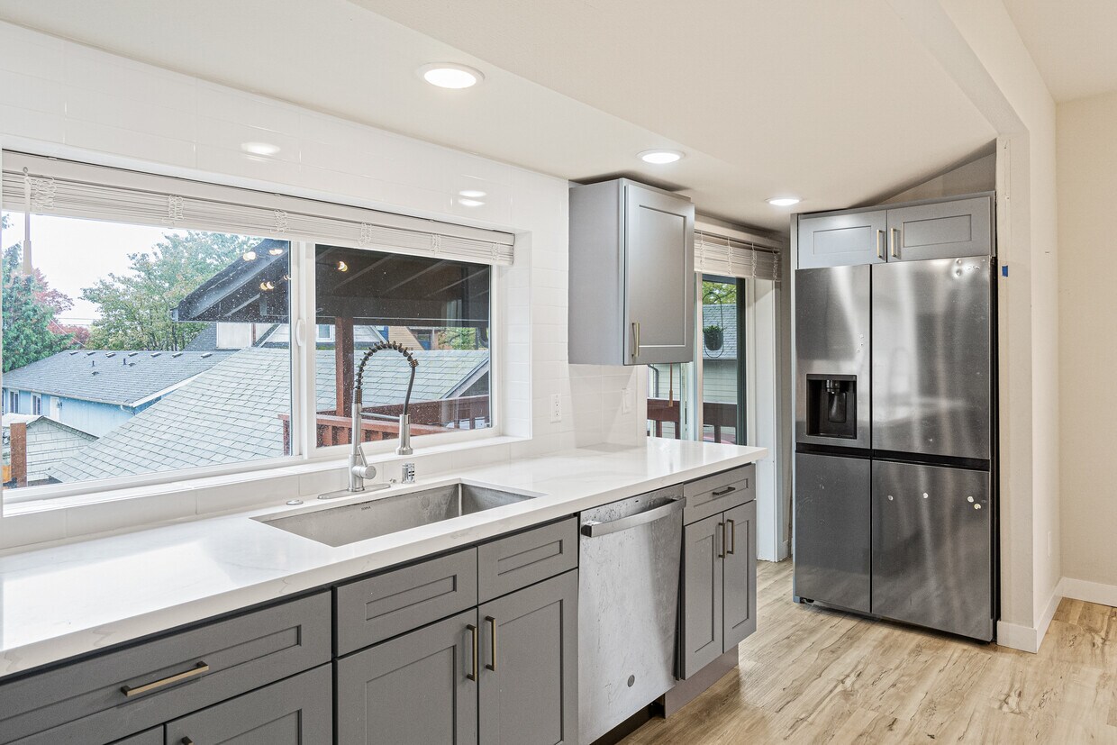 Photo - 4521 S Mead St (Seattle, WA)
