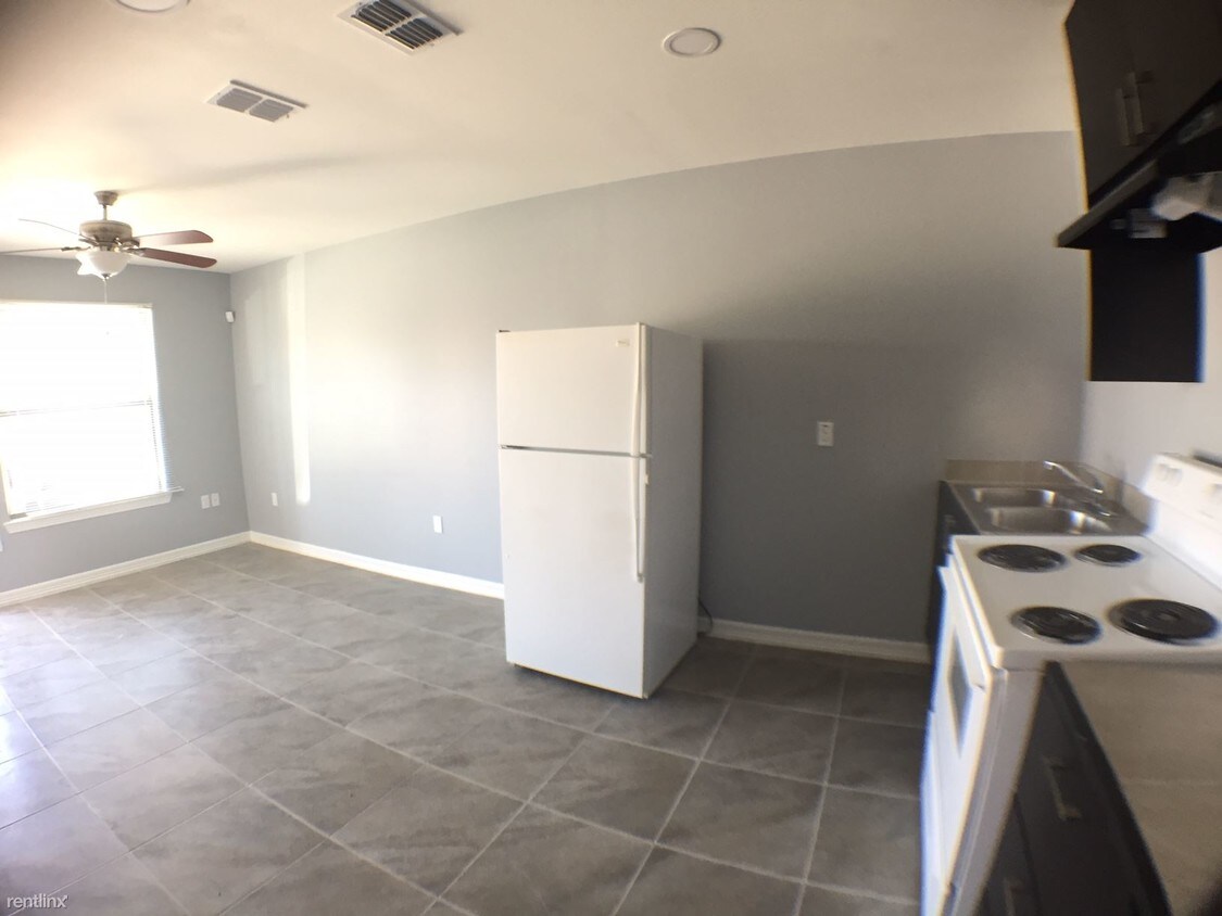 Primary Photo - 2107 Casey Dr