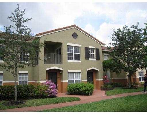 Foto principal - 10330 Fox Trail Rd S