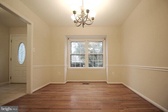 Foto del edificio - 316 Cherry Ct