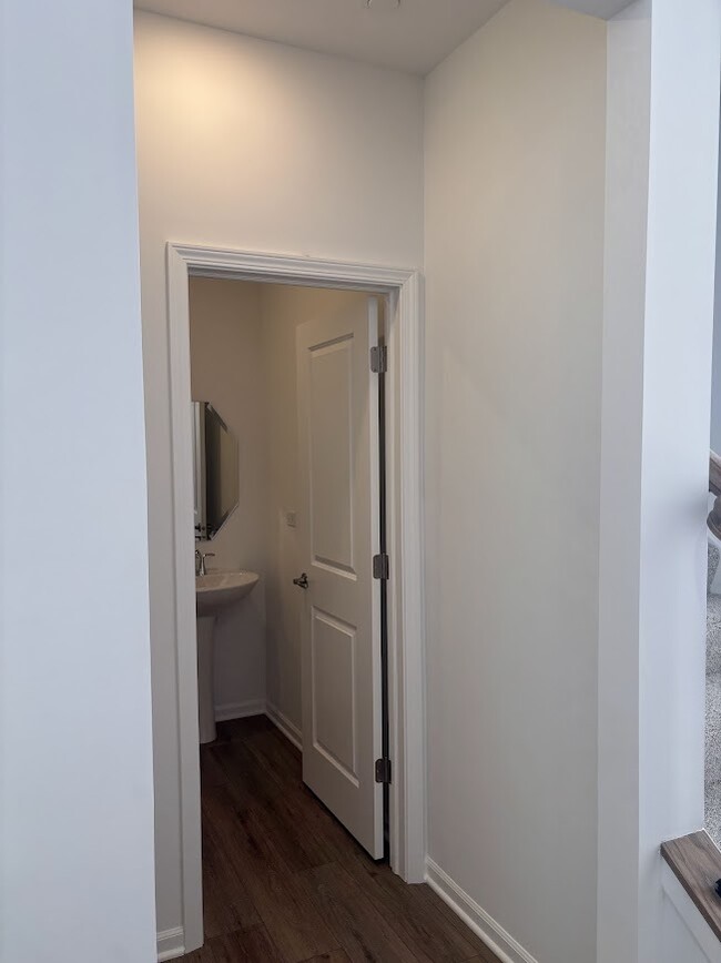 Building Photo - 12213 Dodwell St