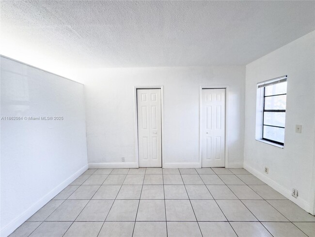 Foto del edificio - 4071 N Dixie Hwy