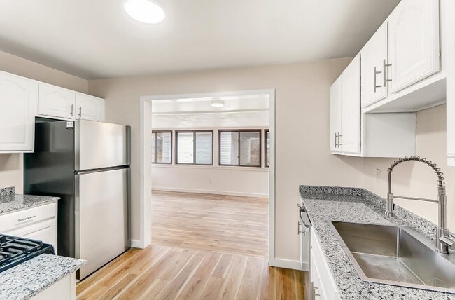 Building Photo - 8324 Haskell Dr