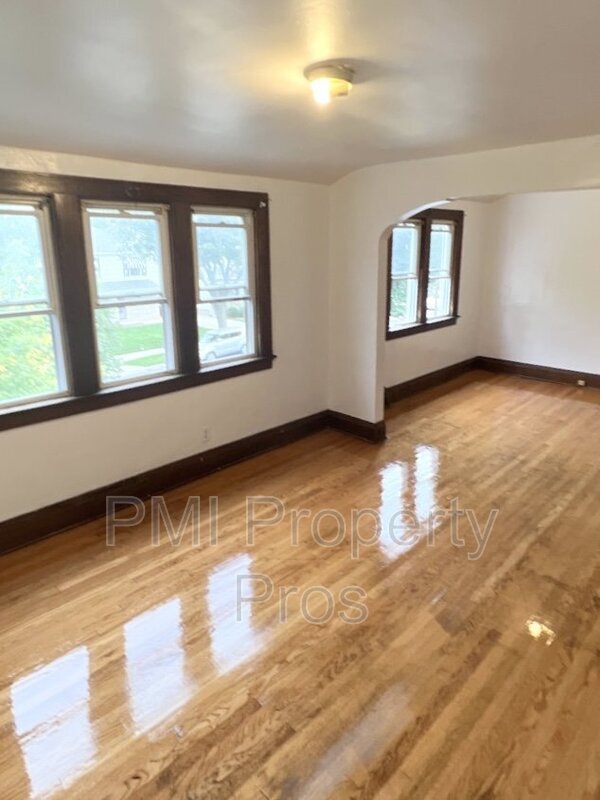 Foto del edificio - 2739A N 57th St