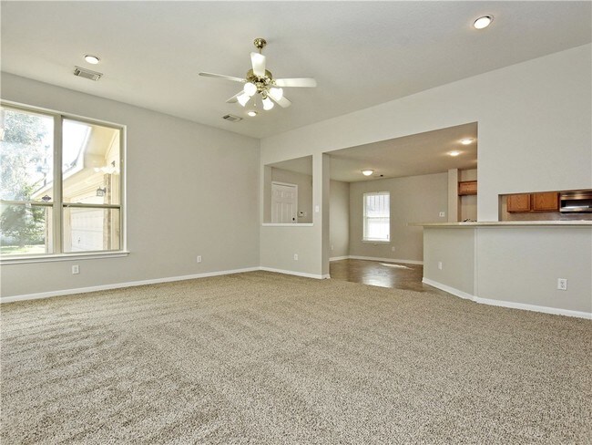 Foto del edificio - 2033 E 5th St
