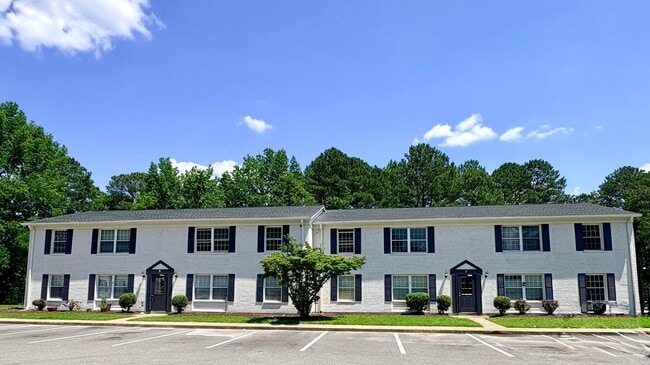 Building Photo - 200 Kilby Shores Dr