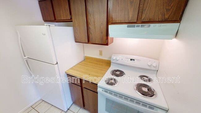 Foto del edificio - 1181 Redbluff Dr