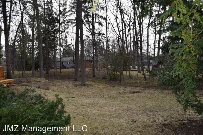 Building Photo - 3 br, 2.5 bath House - 28519 Green Willow