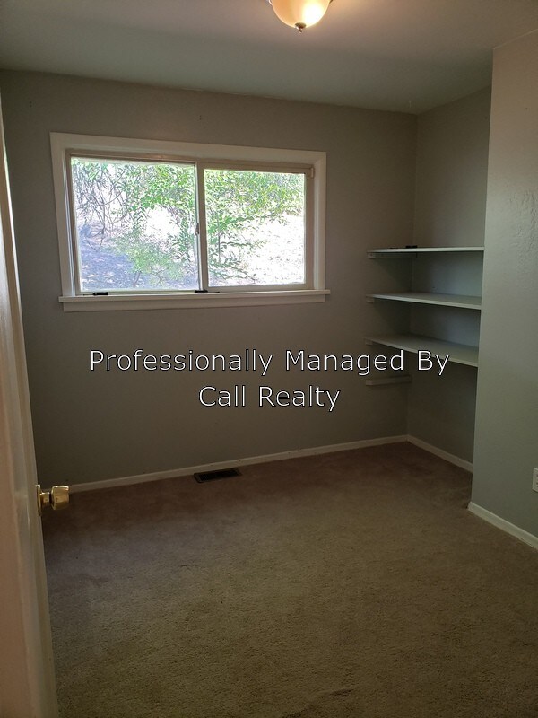 Foto del edificio - 5826 N Sutherlin St