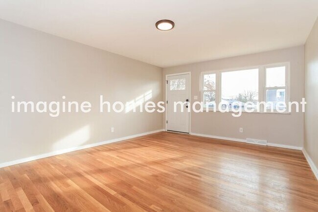 Foto del edificio - 1823 Keith Drive