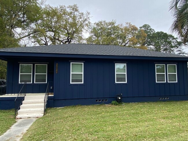 Building Photo - 1604 E 37th St