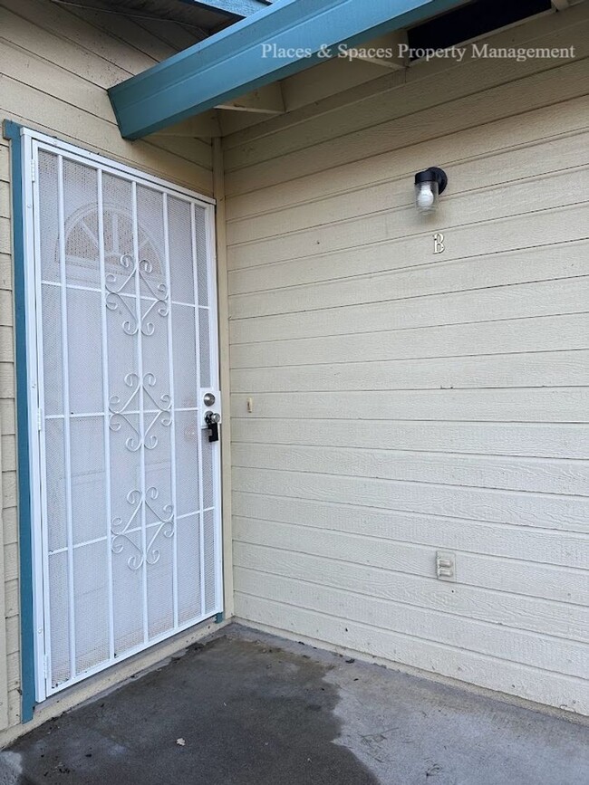 Building Photo - second20712