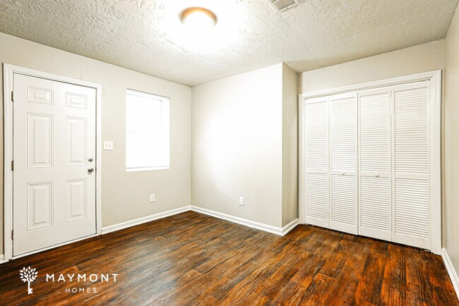 Building Photo - 3565 Kindling Dr