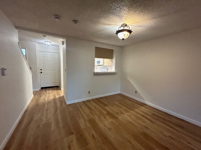 Foto del edificio - BEAUTIFUL 2BD/2BA PROPERTY AVAILABLE FOR R...