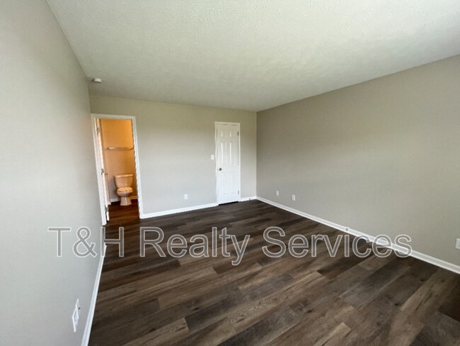 Foto del edificio - 9402 Claymount Ln