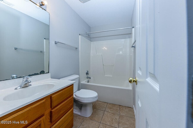 Building Photo - 139 Oakley Dr