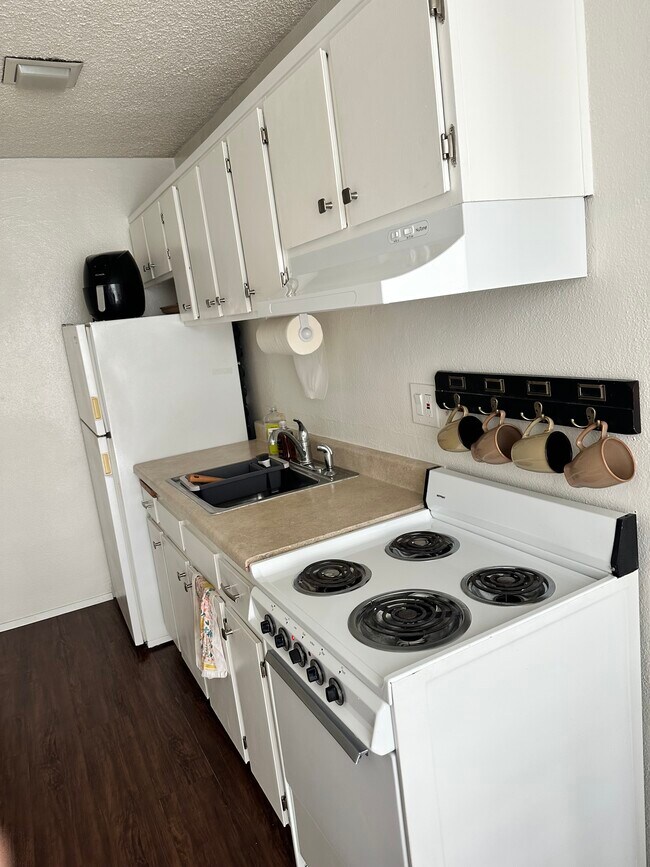Building Photo - 3050 Rue Dorleans