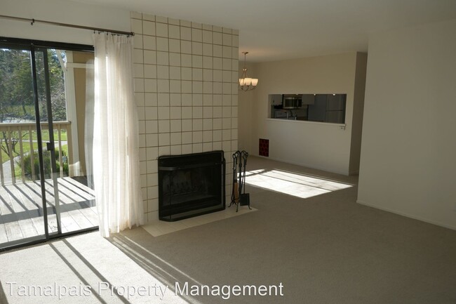Building Photo - 3 br, 2.5 bath House - 25 Thoreau Circle