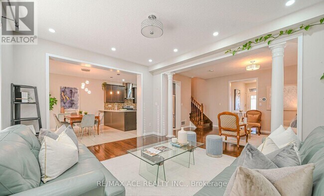 Building Photo - 34 Ventura Ave