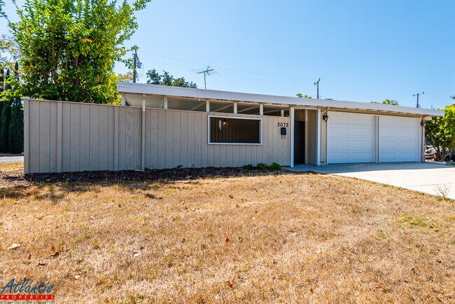 Building Photo - 3072 Mauricia Ave