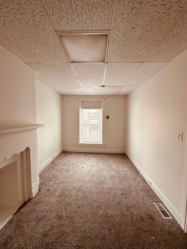 Foto del edificio - 221 S George St