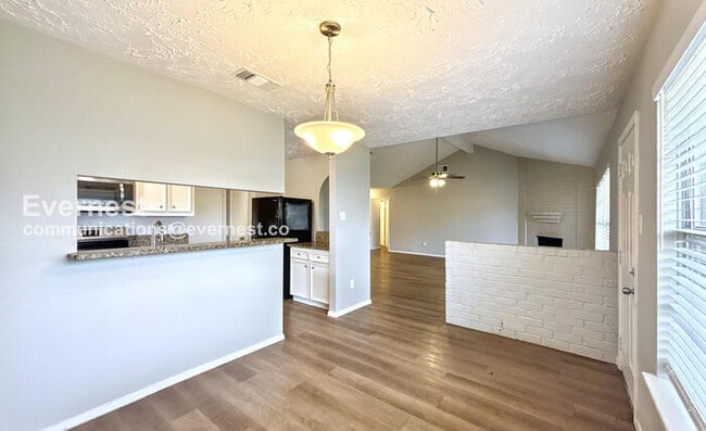 Foto del edificio - 20021 Cottonglade Ln