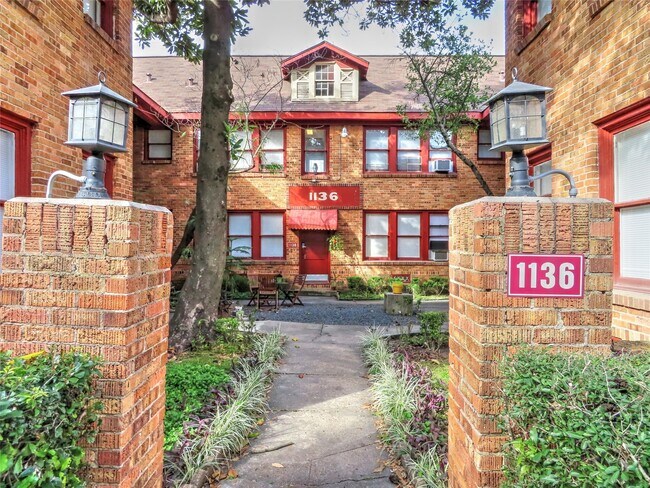 Foto del edificio - 1136 Berthea St