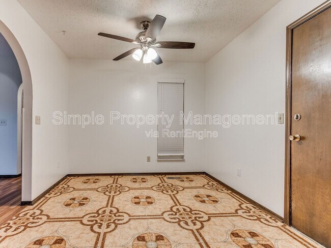 Foto del edificio - 2604 Brenda Ave