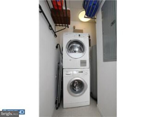 Foto del edificio - 4200 Pine St