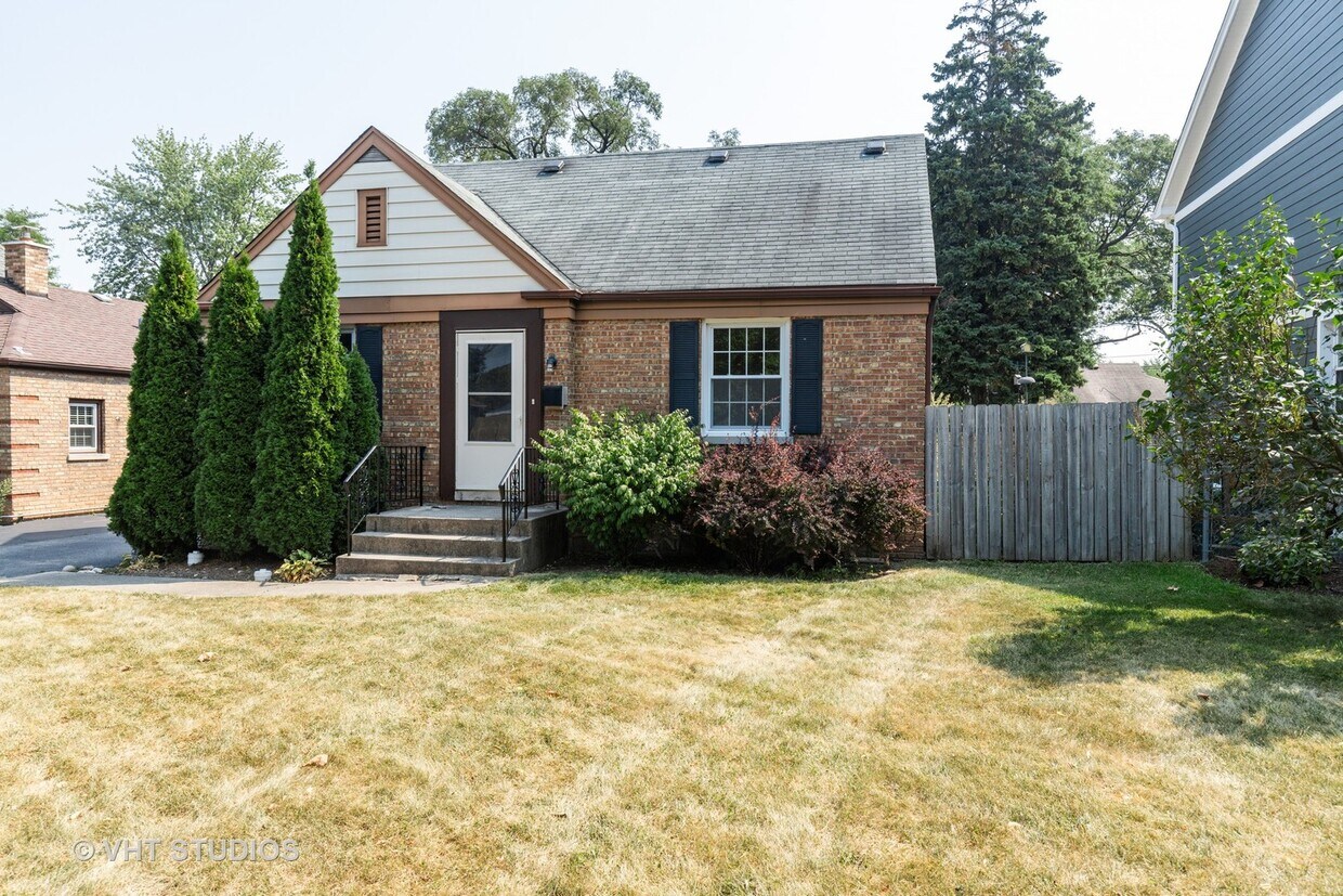 Primary Photo - 829 7th Ave