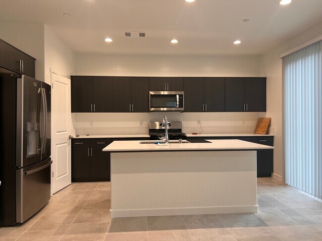 Foto del edificio - 6288 W Swift Ave